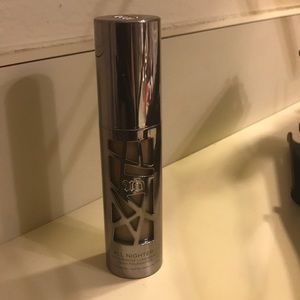 Urban decay all nighter waterproof foundation  4.0